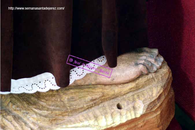 Pie derecho de Maria Magdalena (Paso de Misterio del Sagrado Descendimiento de Nuestro Señor)