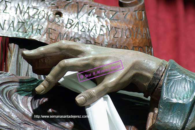 Mano derecha de José de Arimatea (Paso de Misterio del Sagrado Descendimiento de Nuestro Señor)