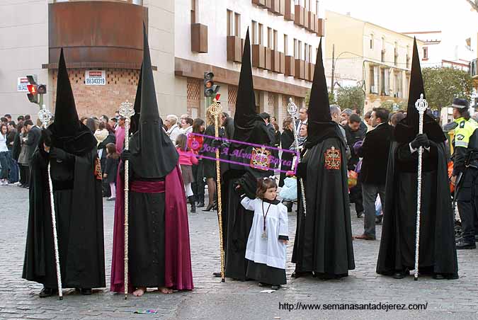 Presidencia del paso de palio de la Hermandad del Santo Entierro