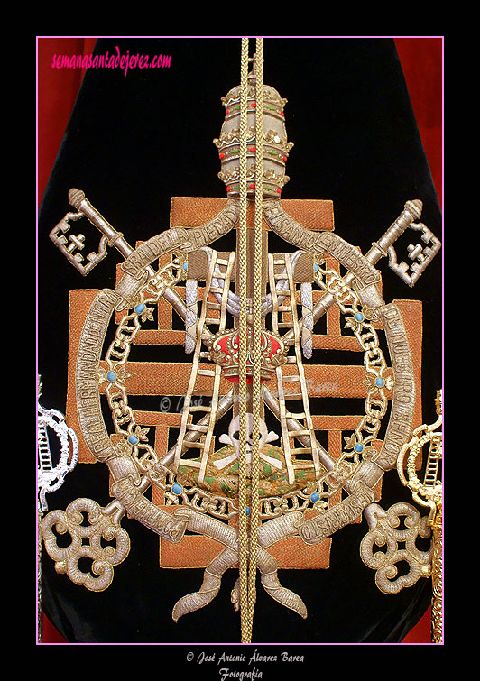 Escudo de la Hermandad del Santo Entierro
