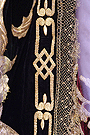 Detalle de los bordados del manto de salida de Nuestra Señora de la Piedad