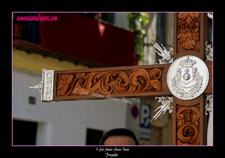 Detalle de la Cruz de Guía de la Hermandad del Resucitado