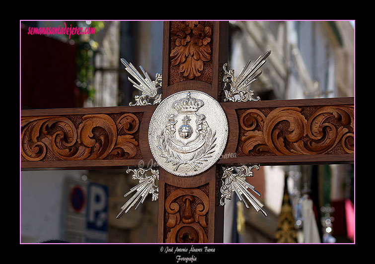 Detalle de la Cruz de Guía de la Hermandad del Resucitado