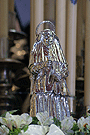 Imagen venera en plata de Santa Angela de la Cruz en el frontal del Paso de María Santísima del Consuelo