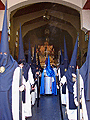 Representación de la Hermandad de la Exaltación en el cortejo de la Hermandad del Consuelo