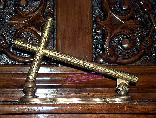 Llamador del anterior Paso de Misterio de Nuestro Padre Jesús de la Redención 