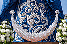 Media luna de plata de Angustia de María, Madre de la Iglesia