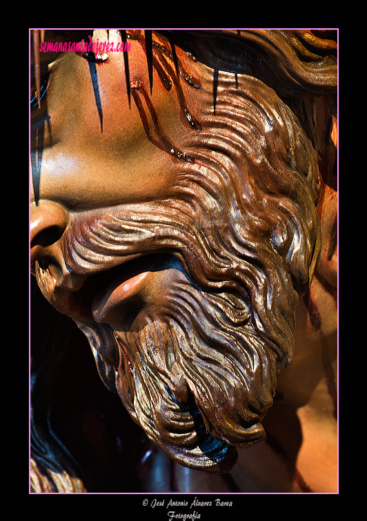 Detalle de la boca y barba de Nuestro Padre Jesús de la Misión Redentora