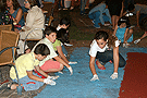 Montaje de alfombras para el Corpus