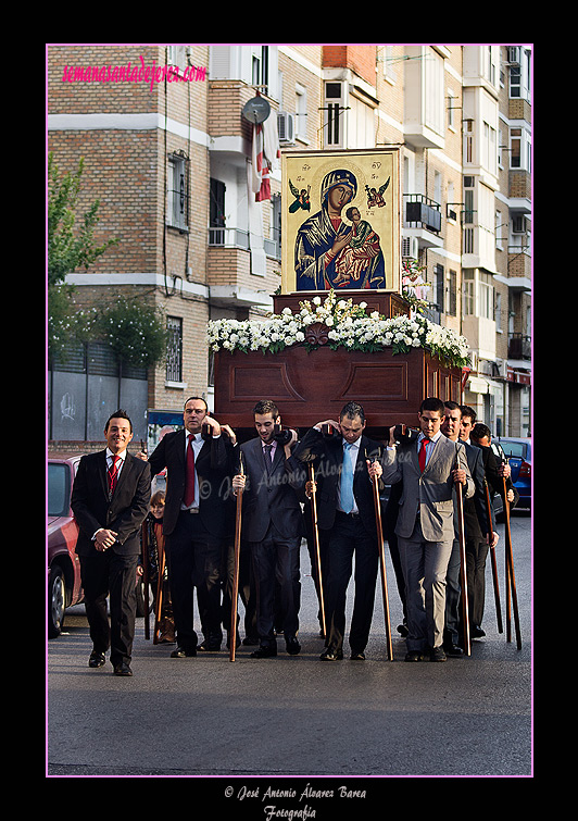 Rosario de la Aurora del icono de la Virgen del Perpetuo Socorro