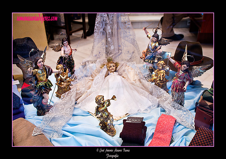 Niño Jesús - Navidad 2011 - Sastrería Mera - Calle Porvera