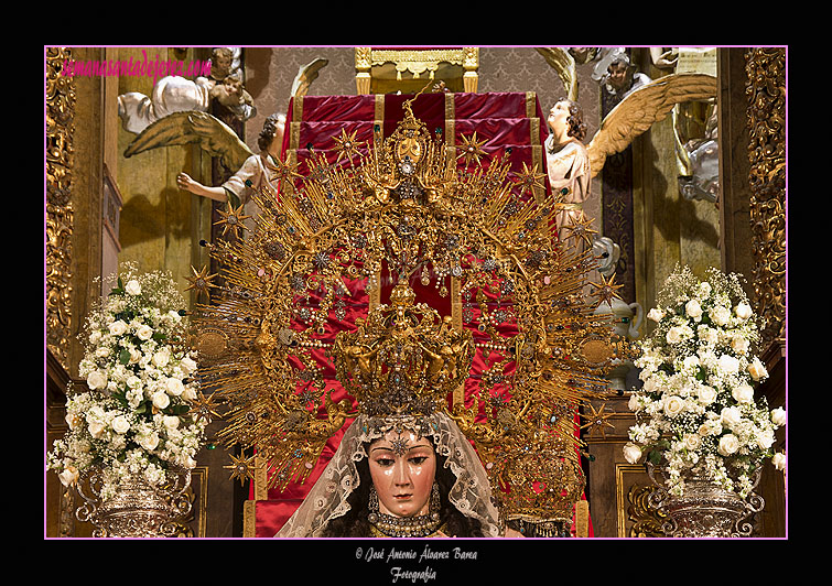 Corona de Nuestra Señora del Carmen Coronada