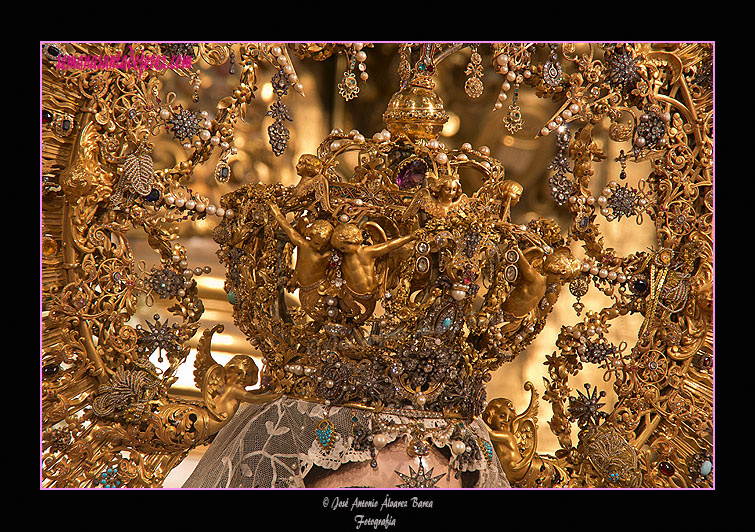 Canasto de la corona de Nuestra Señora del Carmen Coronada