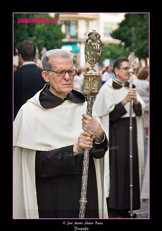 Prior de la Basílica en la presidencia de la procesión de la Virgen del Carmen
