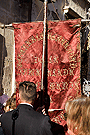 Trasera de una bandera de la Hermandad del Carmen